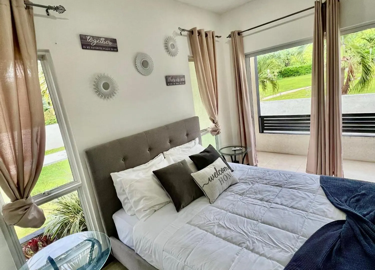 Apartment Opulence Living With Exclusive Private Beach Access Runaway Bay