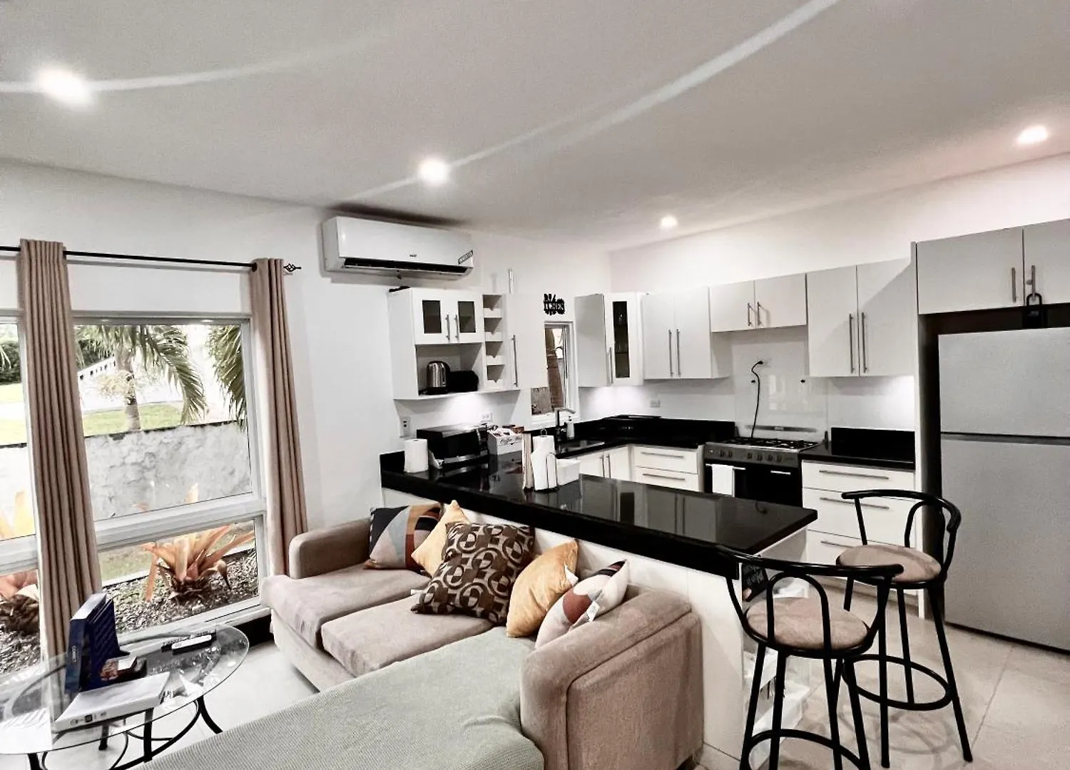 Apartment Opulence Living With Exclusive Private Beach Access Runaway Bay