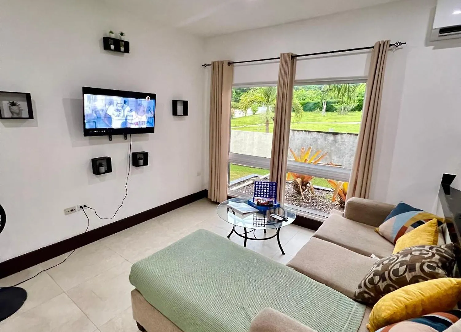 Opulence Living With Exclusive Private Beach Access Runaway Bay