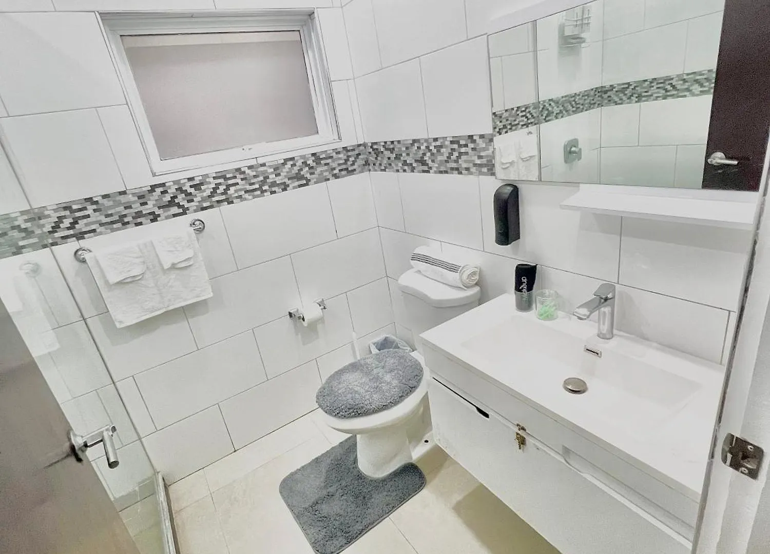 Apartment Opulence Living With Exclusive Private Beach Access Runaway Bay Jamaica